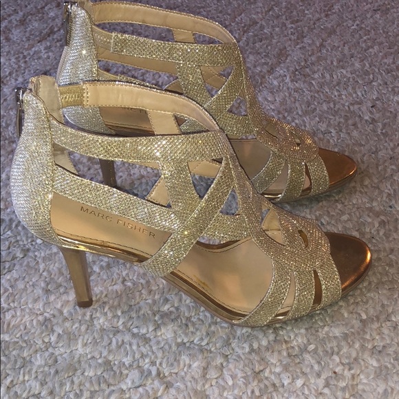 Marc Fisher Gold Heels - Picture 1 of 4